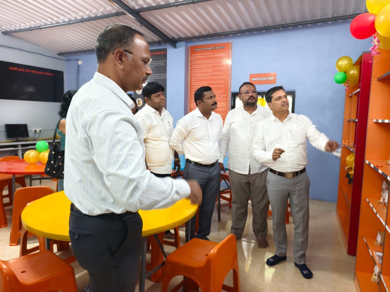 Center RoboticLab2